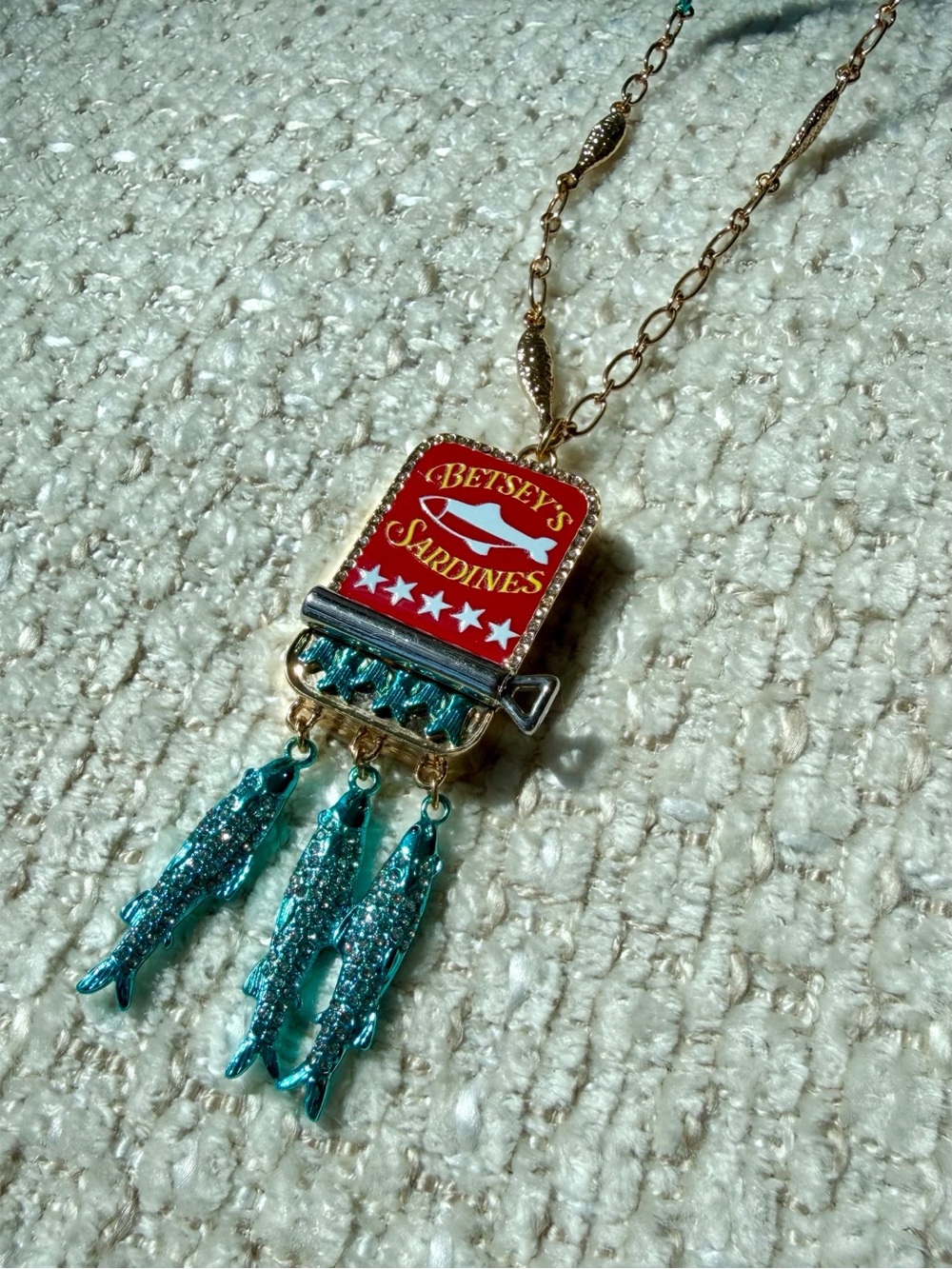 Betsey Johnson XOMINNY Shell Yeah Shoulder Bag Sardine Necklace Set Coastal NWT - Picture 13 of 16
